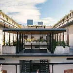 Elegante Loft Contemporaneo En Edificio Historico